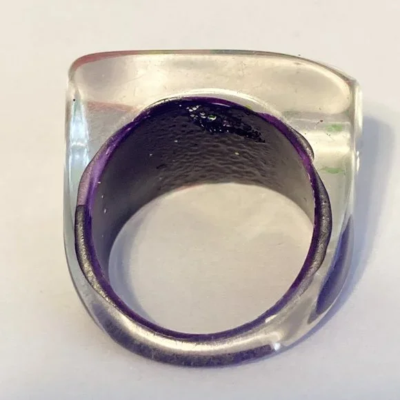 Vintage Lucite Acrylic Ring Size 6 Retro Abstract Hand Painted Pink Red White - Picture 8 of 12